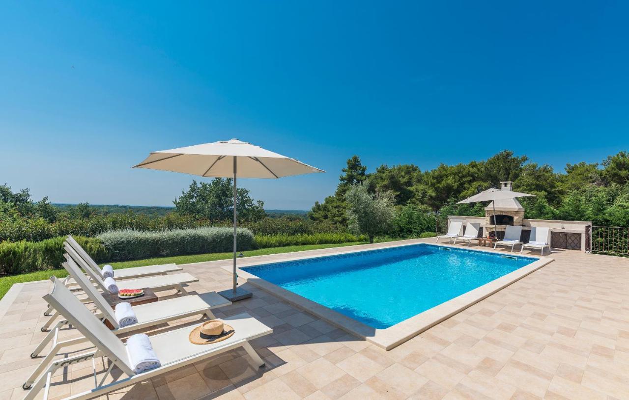 Villa Sterpazzi - Near Porec With Sea View, Private Jacuzzi, Sauna And Pool Višnjan Dış mekan fotoğraf