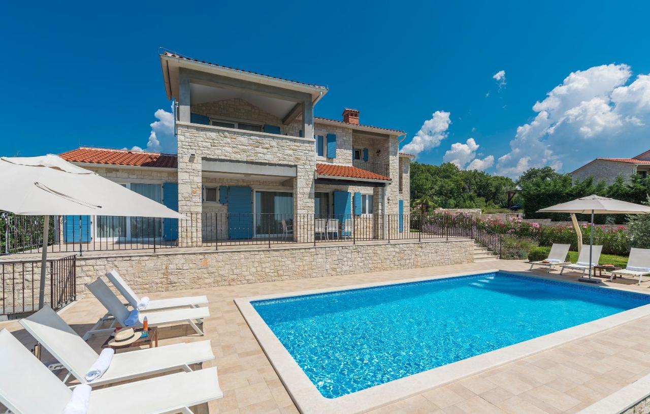 Villa Sterpazzi - Near Porec With Sea View, Private Jacuzzi, Sauna And Pool Višnjan Dış mekan fotoğraf
