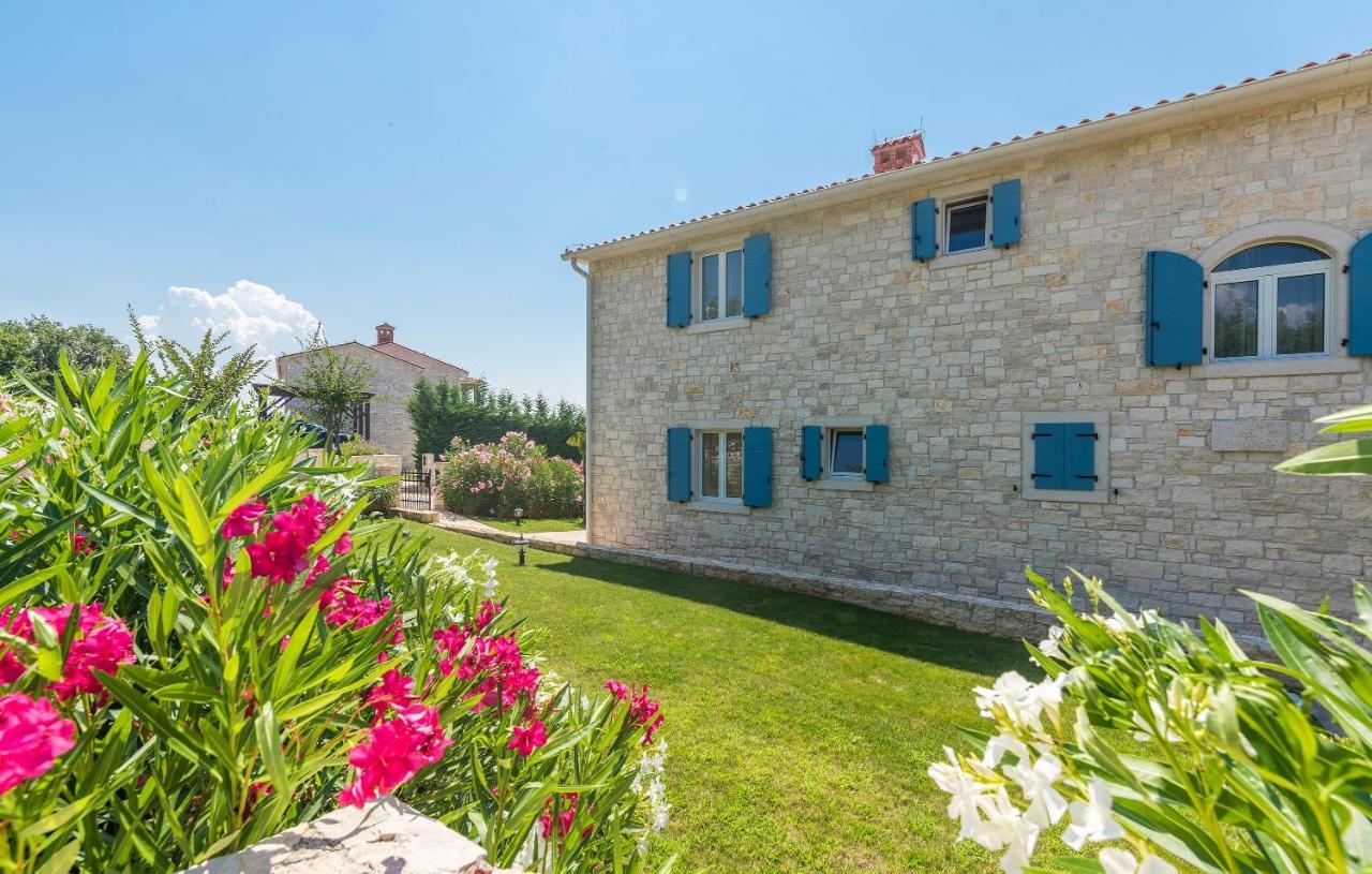 Villa Sterpazzi - Near Porec With Sea View, Private Jacuzzi, Sauna And Pool Višnjan Dış mekan fotoğraf