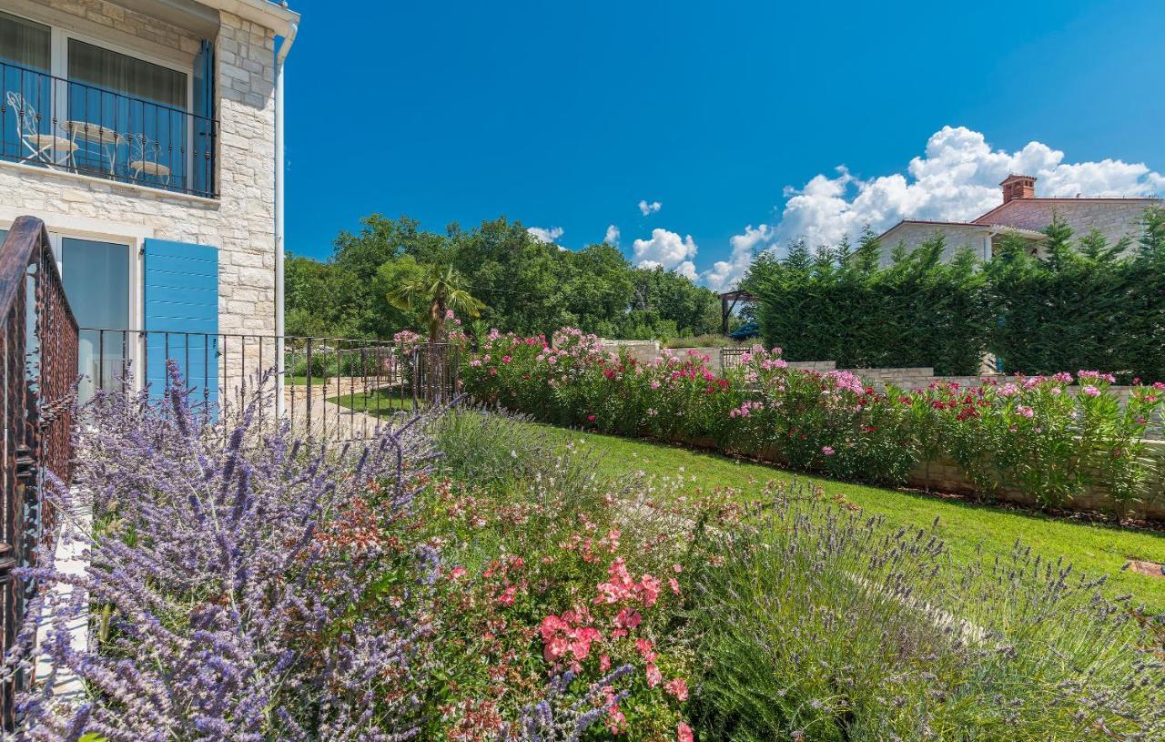Villa Sterpazzi - Near Porec With Sea View, Private Jacuzzi, Sauna And Pool Višnjan Dış mekan fotoğraf