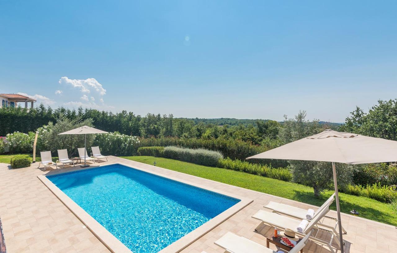 Villa Sterpazzi - Near Porec With Sea View, Private Jacuzzi, Sauna And Pool Višnjan Dış mekan fotoğraf