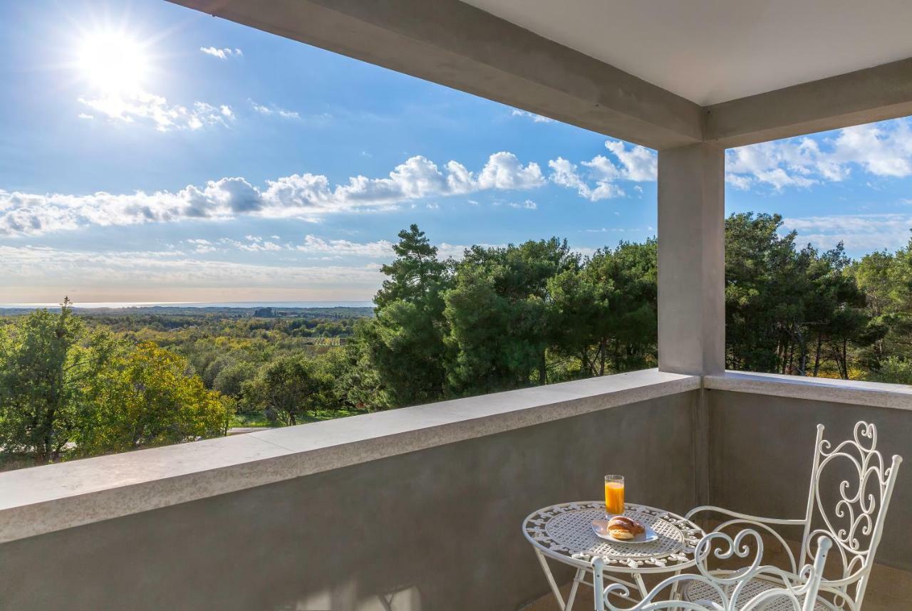 Villa Sterpazzi - Near Porec With Sea View, Private Jacuzzi, Sauna And Pool Višnjan Dış mekan fotoğraf