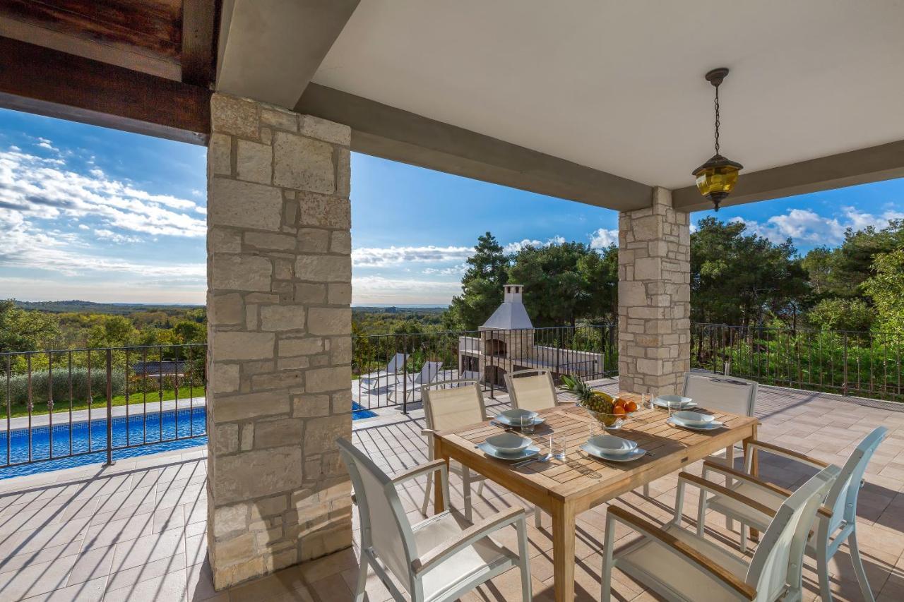 Villa Sterpazzi - Near Porec With Sea View, Private Jacuzzi, Sauna And Pool Višnjan Dış mekan fotoğraf